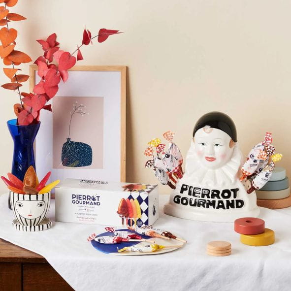 Coffret collector Pierrot Gourmand. Buste porte sucettes en céramique et 40 sucettes Made in France
